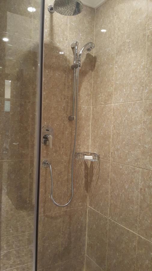 M Hotel Makkah By Millennium Mecca Номер фото Shower