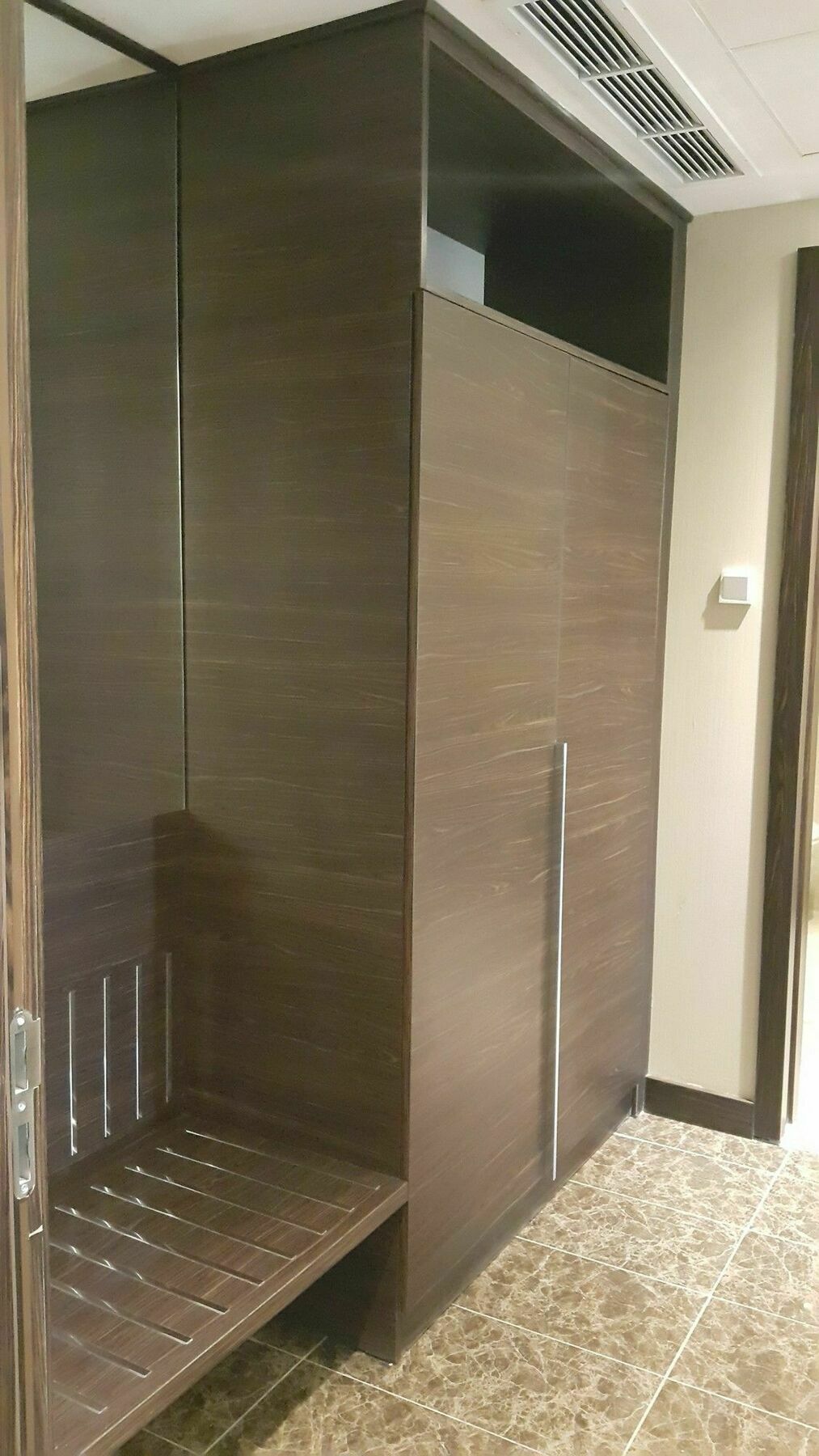 M Hotel Makkah By Millennium Mecca Екстер'єр фото A sliding door